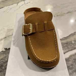 Mules in camel color